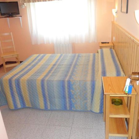 Hostal Alce Nigran Exterior photo