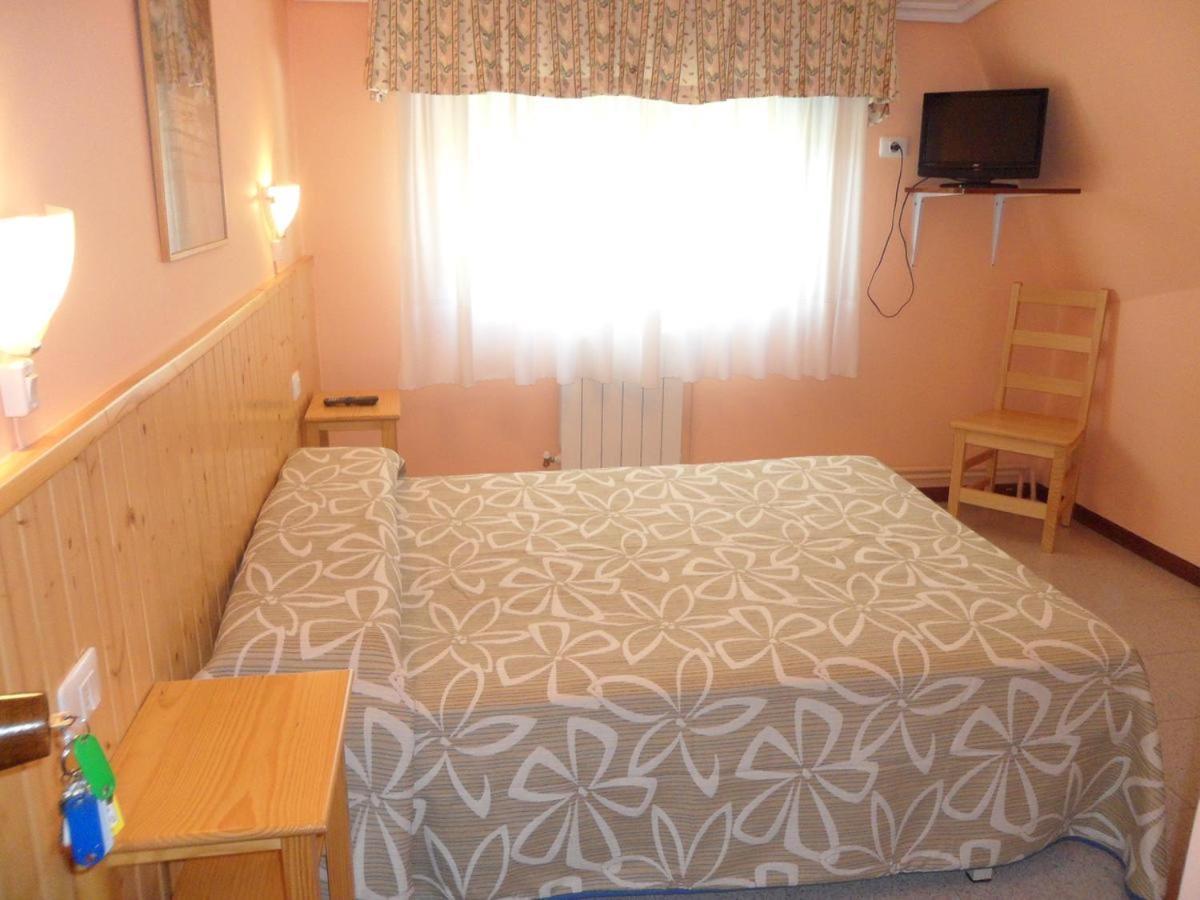 Hostal Alce Nigran Exterior photo