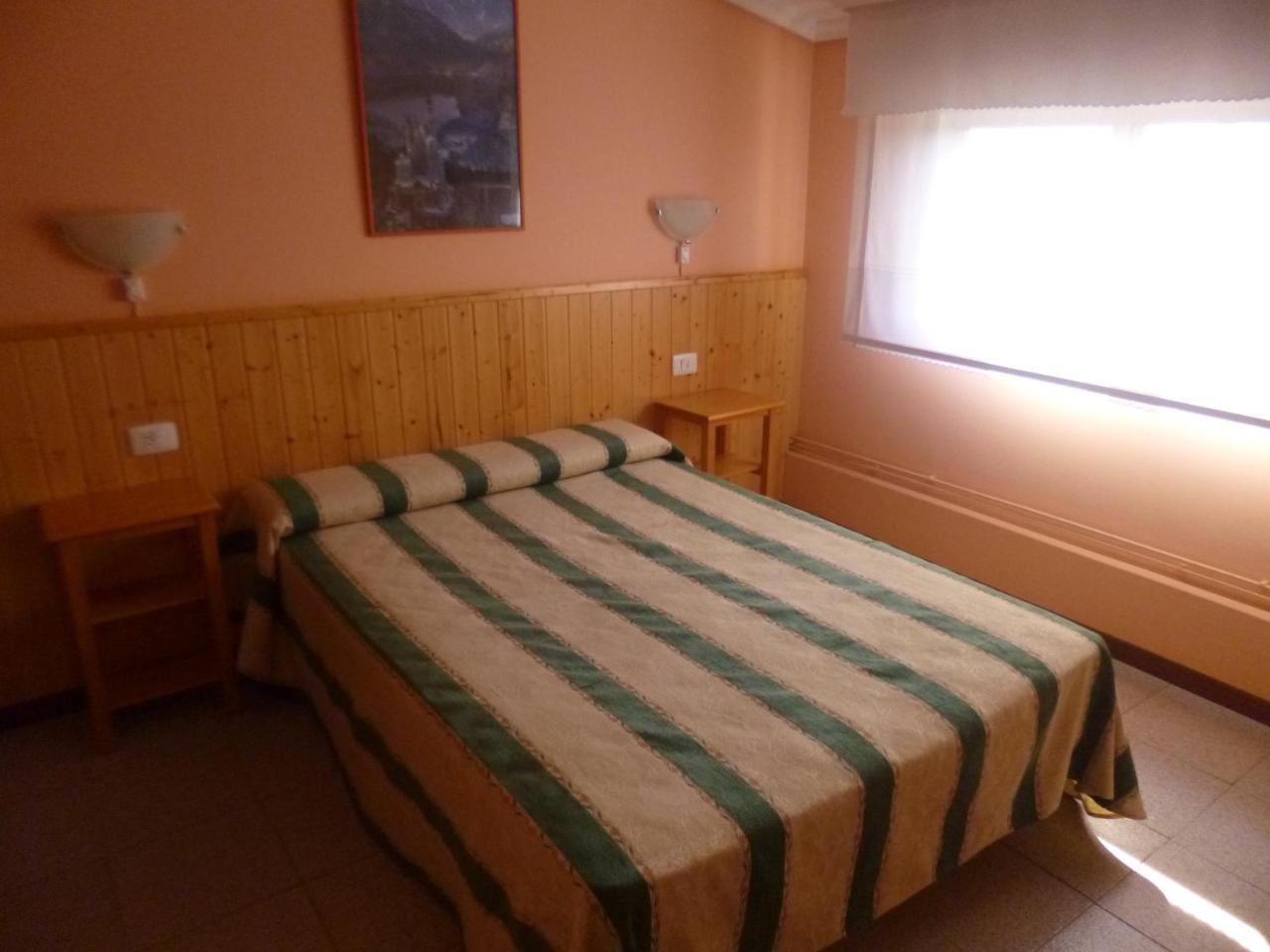 Hostal Alce Nigran Exterior photo